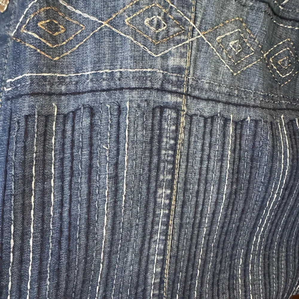 Double D Ranch Embroidered Denim Shirt - Picture 16 of 16
